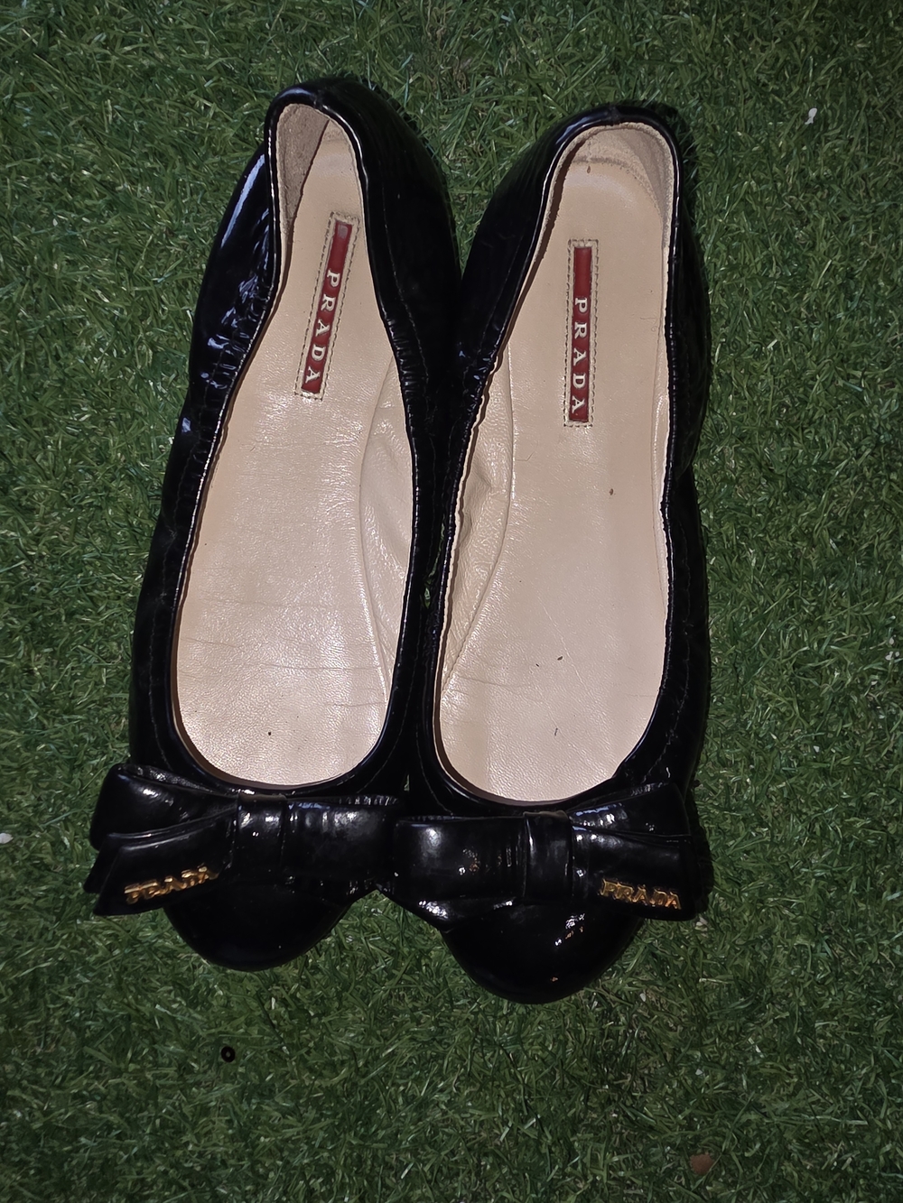 Prada Black Patent Leather Bow Flats with Gold Logo - Picture 4 of 6